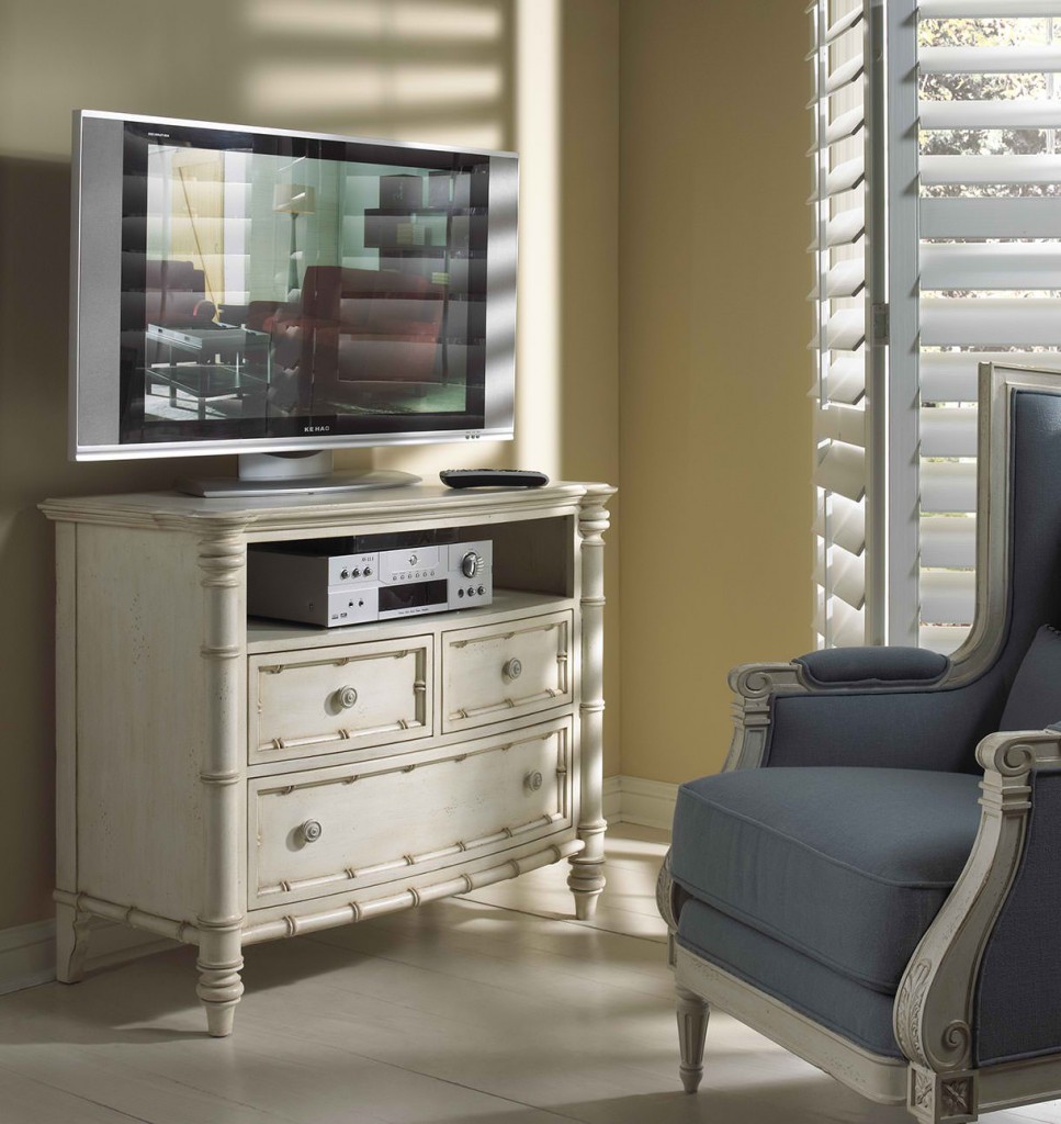 FFDM’S Summer Home Collection is featured in this corner of a home. Foamed furniture such as the chair here is effective in controlling the overflow of sound. 