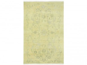 The Capel Incorporated Floor Coverings Park Lane rug proves that yellow does not have to be glaring all the time. 