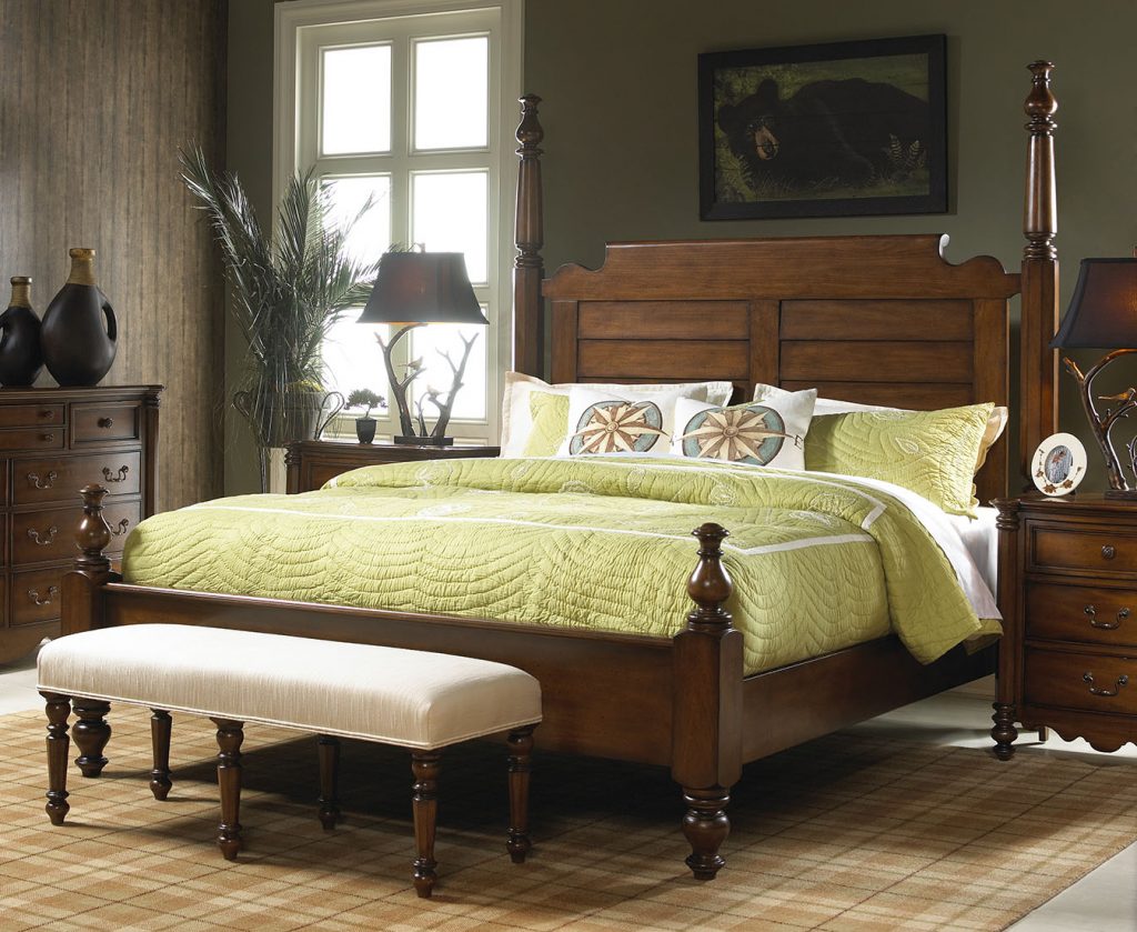 FFDM's Summer Home Collection: The design elements in this bedroom- from the woodworks to the fabrics and metallic decorative pieces – all work to achieve this amazing ensemble.