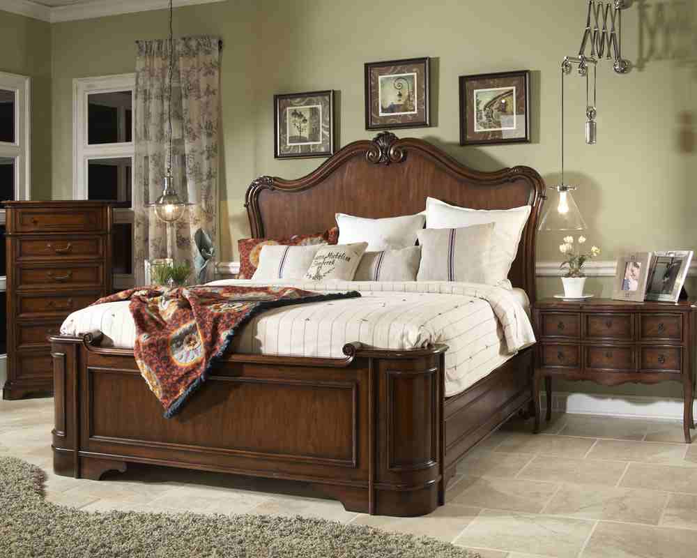 FFDM Vintage Classics: This bedroom balances the beauty of wood, glass, white sheets and pillows, as well as art.