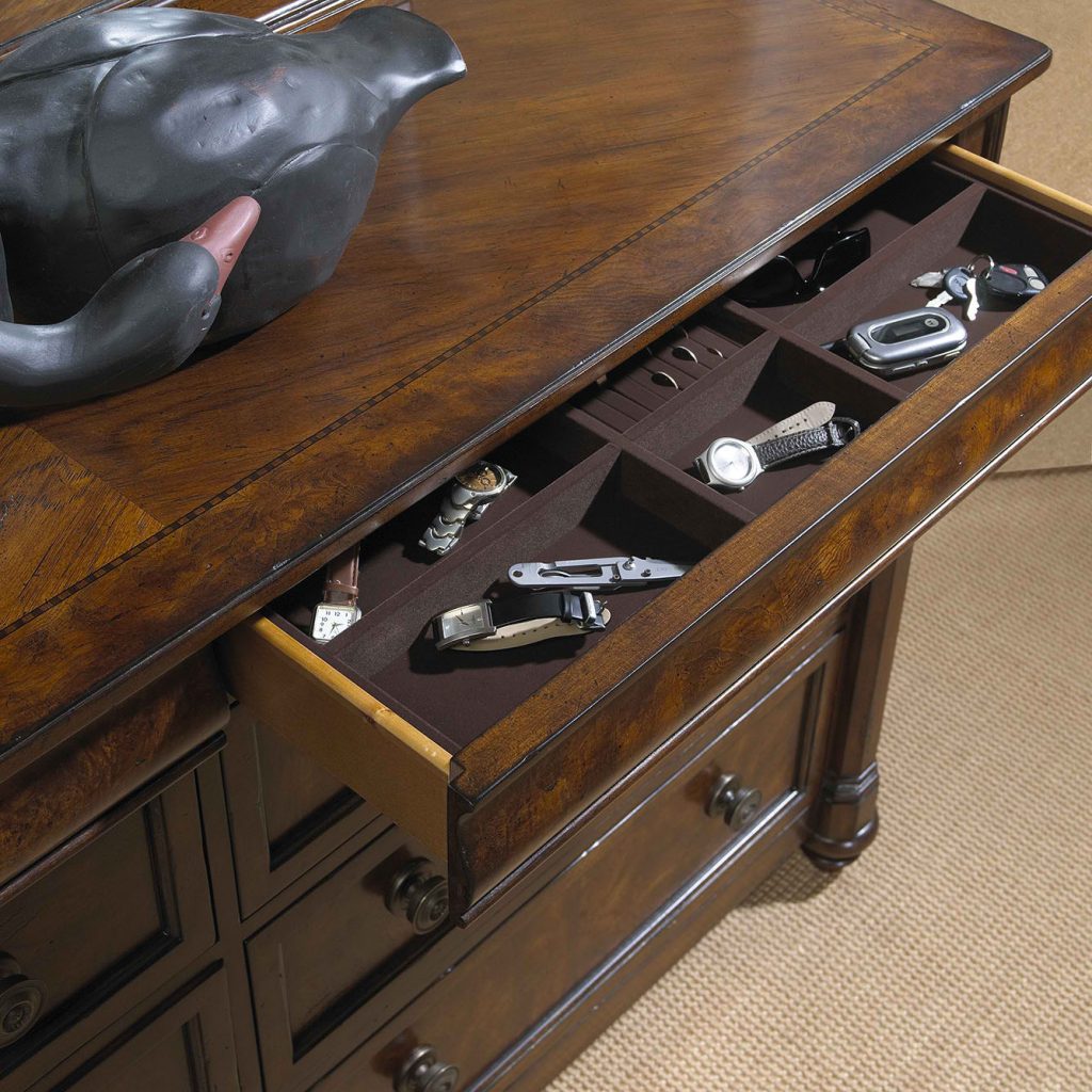 This lovely wooden piece comes from FFDM's Highlands Collection.